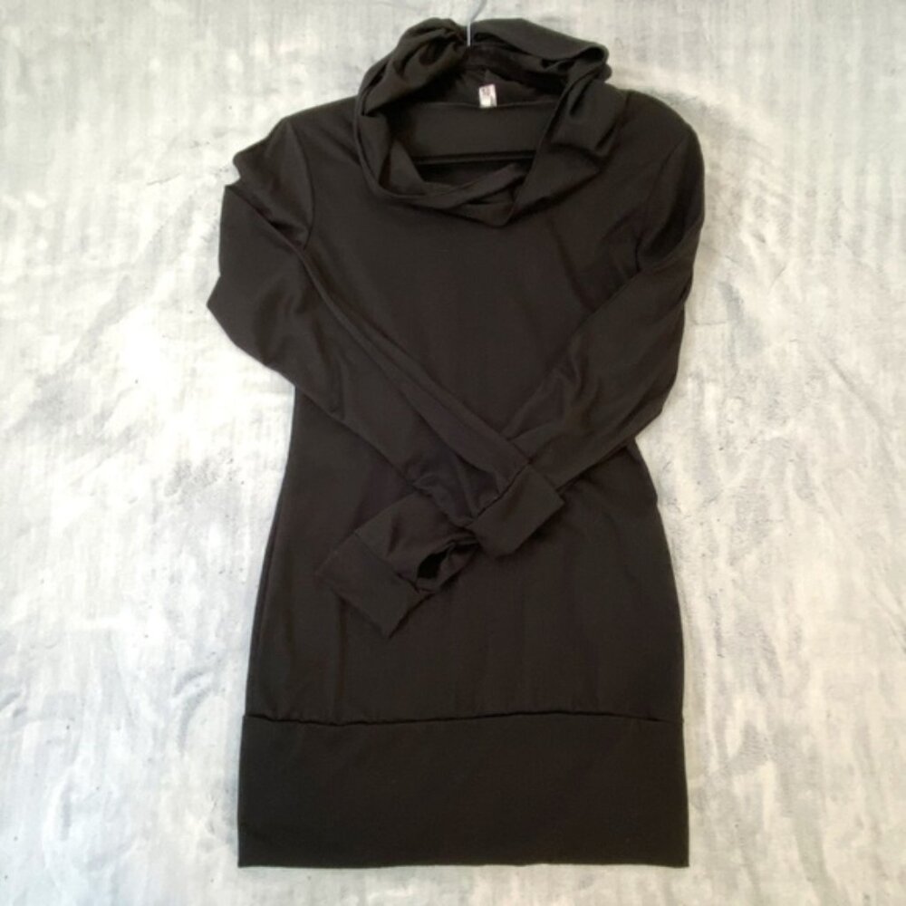 Artistic Taste Cross Neck Hooded Long Sleeve Top with Thumb Holes Sz Med Black